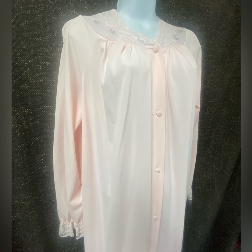 Shadowline Button Front Robe Housecoat - Picture 13 of 13